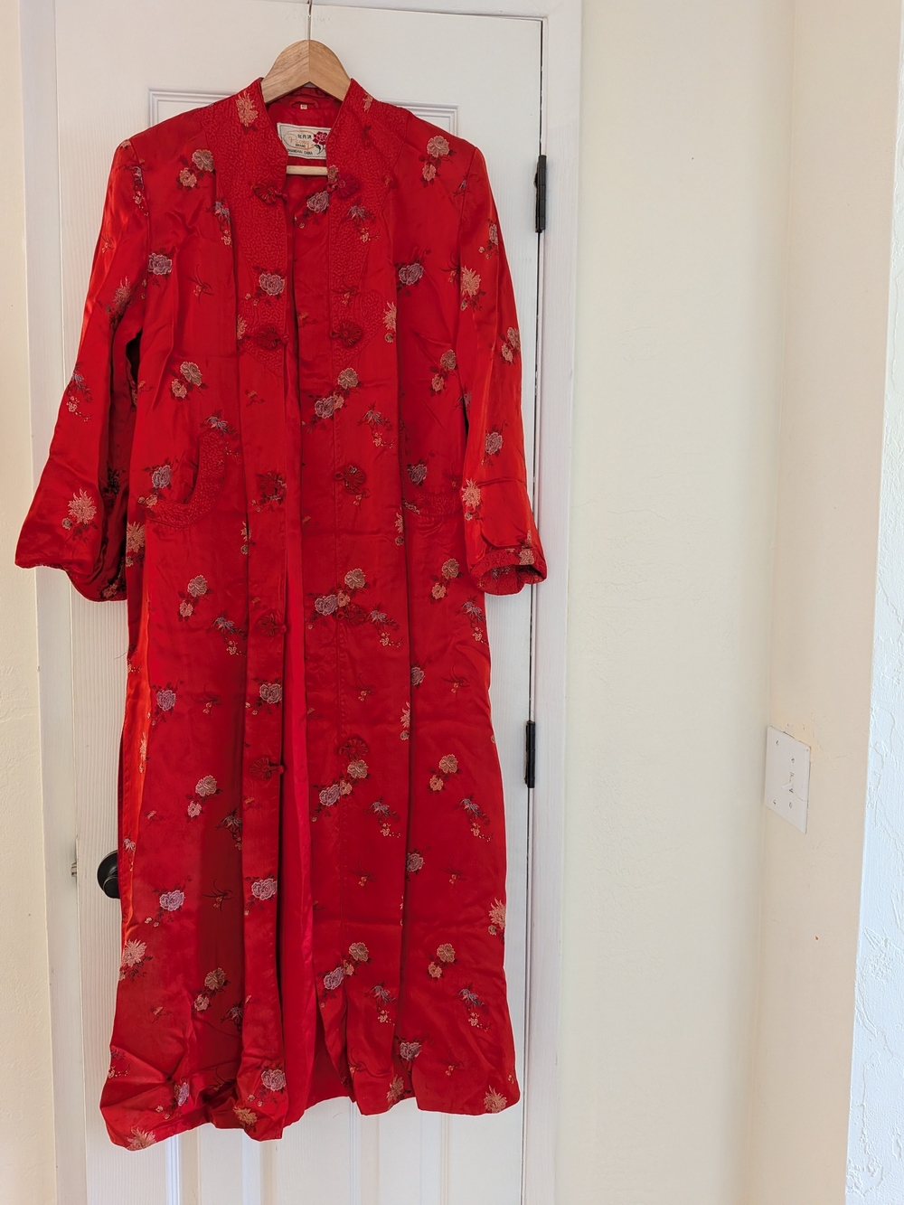 VTG Peony Brand Shanghai China Red Satin Long Kimono Robe Dressing Gown Size 40